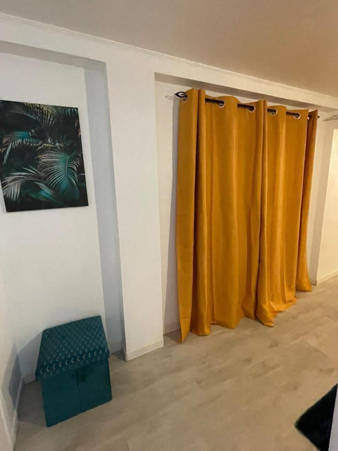 Comme Un Air De Provence A Blois Apartment Ngoại thất bức ảnh