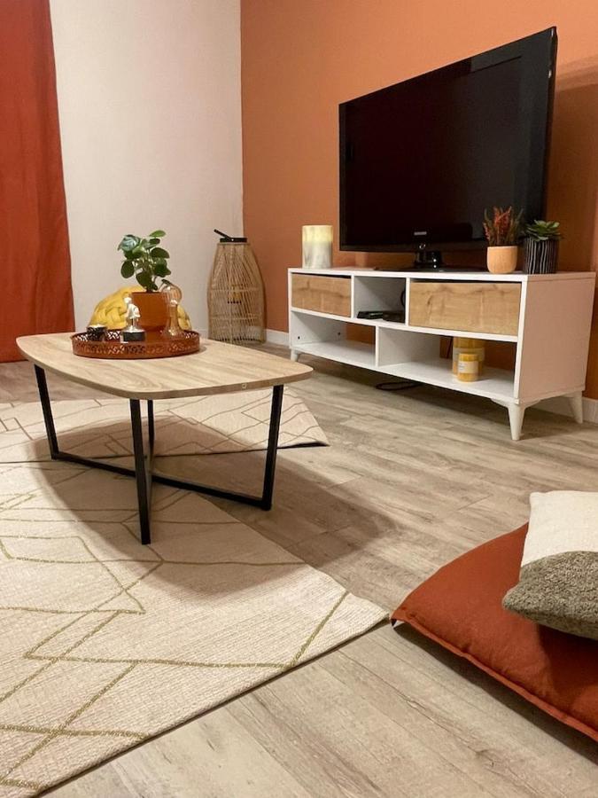 Comme Un Air De Provence A Blois Apartment Ngoại thất bức ảnh