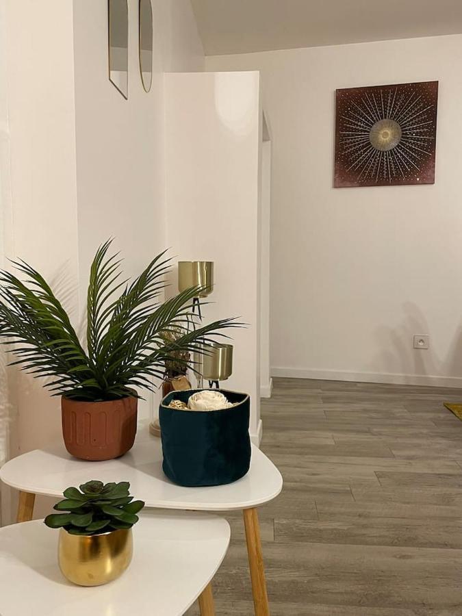 Comme Un Air De Provence A Blois Apartment Ngoại thất bức ảnh