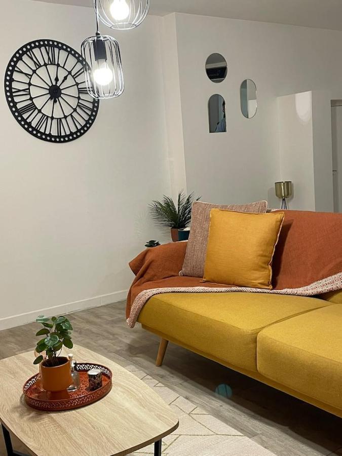 Comme Un Air De Provence A Blois Apartment Ngoại thất bức ảnh