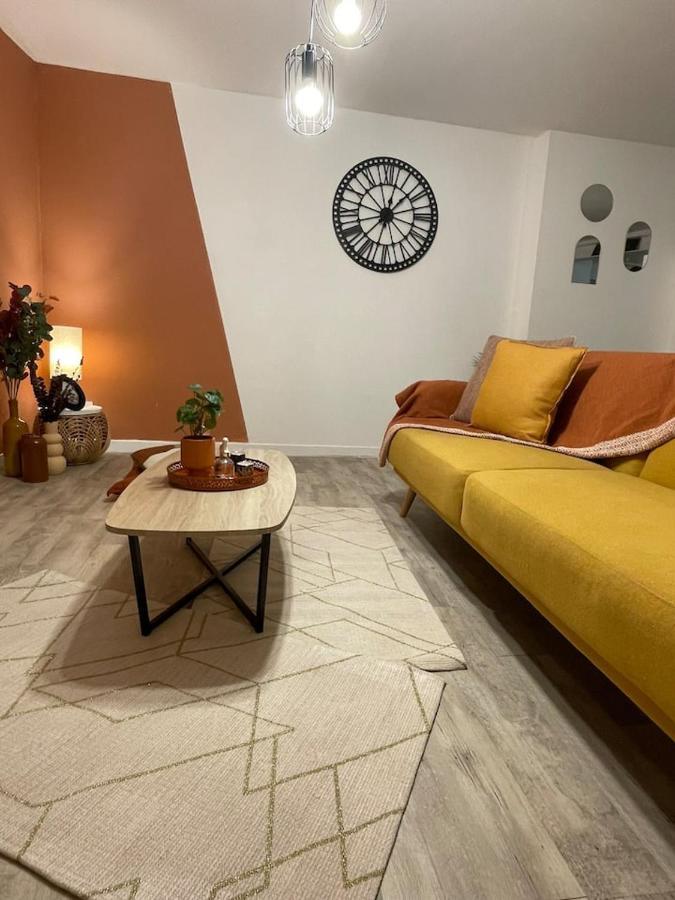 Comme Un Air De Provence A Blois Apartment Ngoại thất bức ảnh