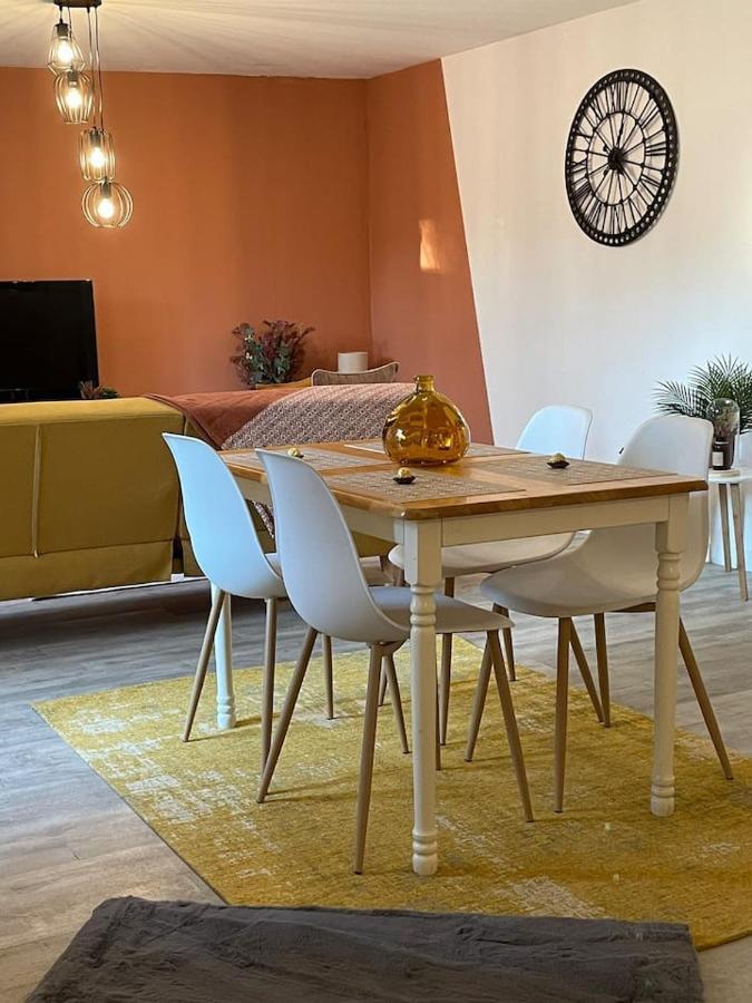 Comme Un Air De Provence A Blois Apartment Ngoại thất bức ảnh