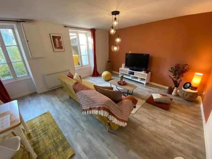 Comme Un Air De Provence A Blois Apartment Ngoại thất bức ảnh