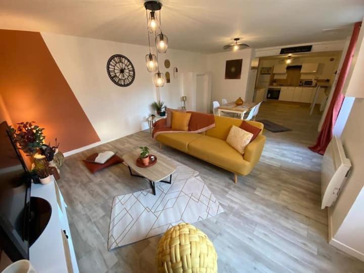Comme Un Air De Provence A Blois Apartment Ngoại thất bức ảnh
