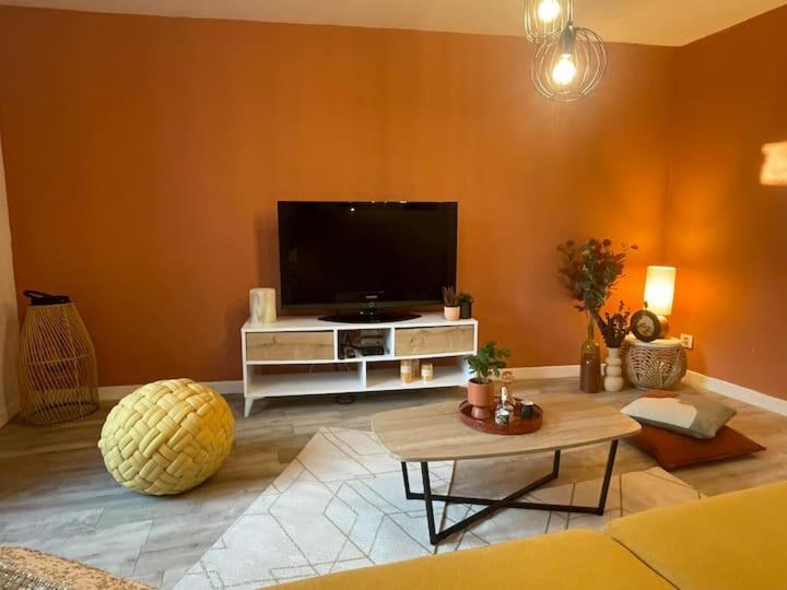 Comme Un Air De Provence A Blois Apartment Ngoại thất bức ảnh