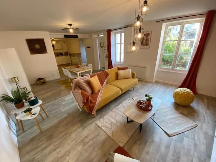 Comme Un Air De Provence A Blois Apartment Ngoại thất bức ảnh