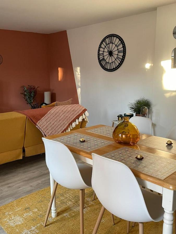 Comme Un Air De Provence A Blois Apartment Ngoại thất bức ảnh